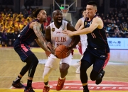 开云体育入口-中国篮球联赛竞争激烈，各队实力差距逐渐缩小