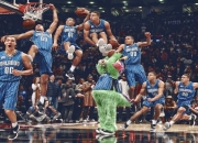 开云体育入口-霍勒迪接管时刻，火箭决胜局惊险带走鹈鹕，诠释季后赛巨星本色