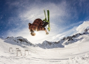 开云体育平台APP-曼彻斯特之夜，阿尔瓦雷斯扛旗，红魔碾压银河战舰