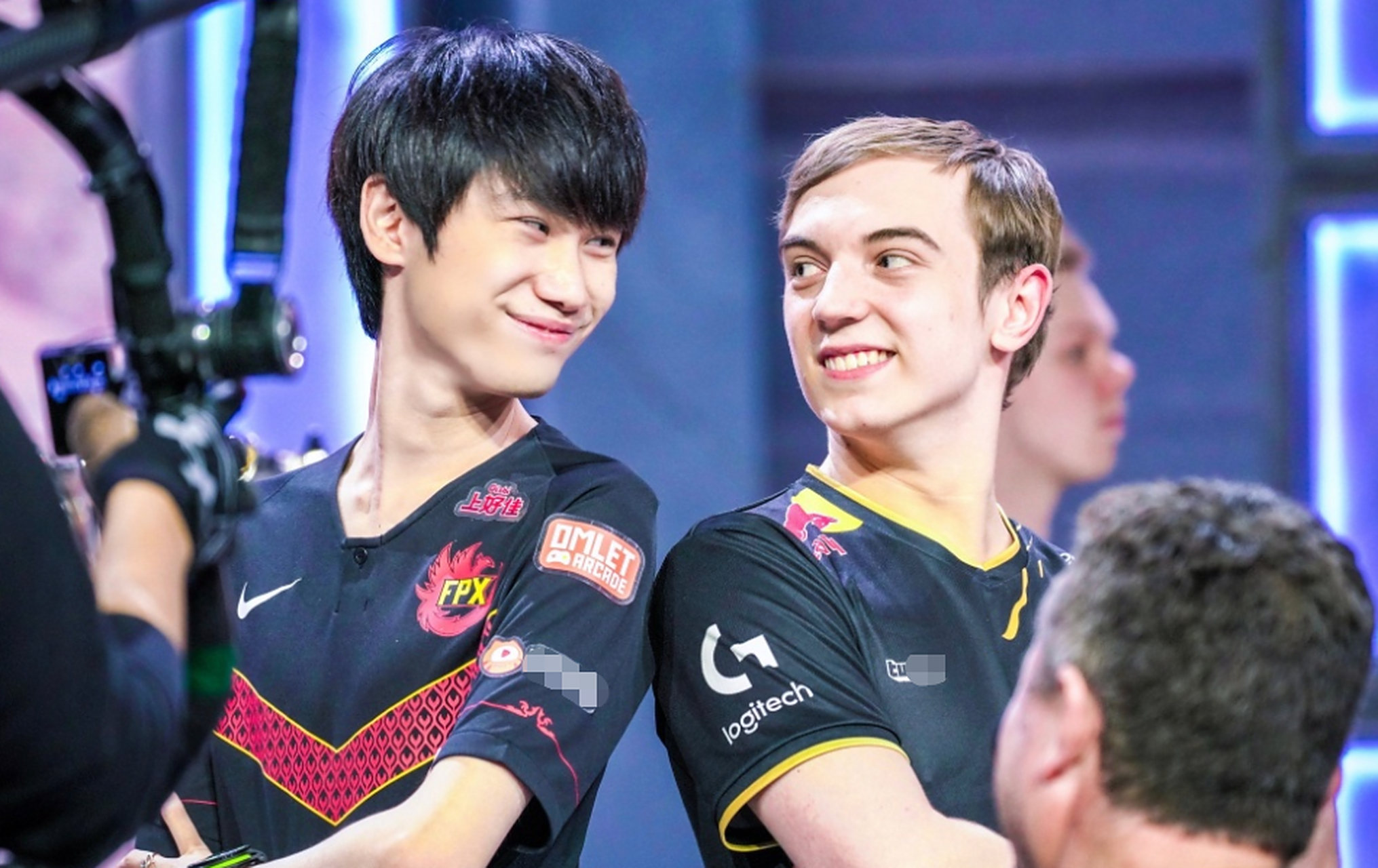 FPX绝杀Astralis，Caps打破历史纪录