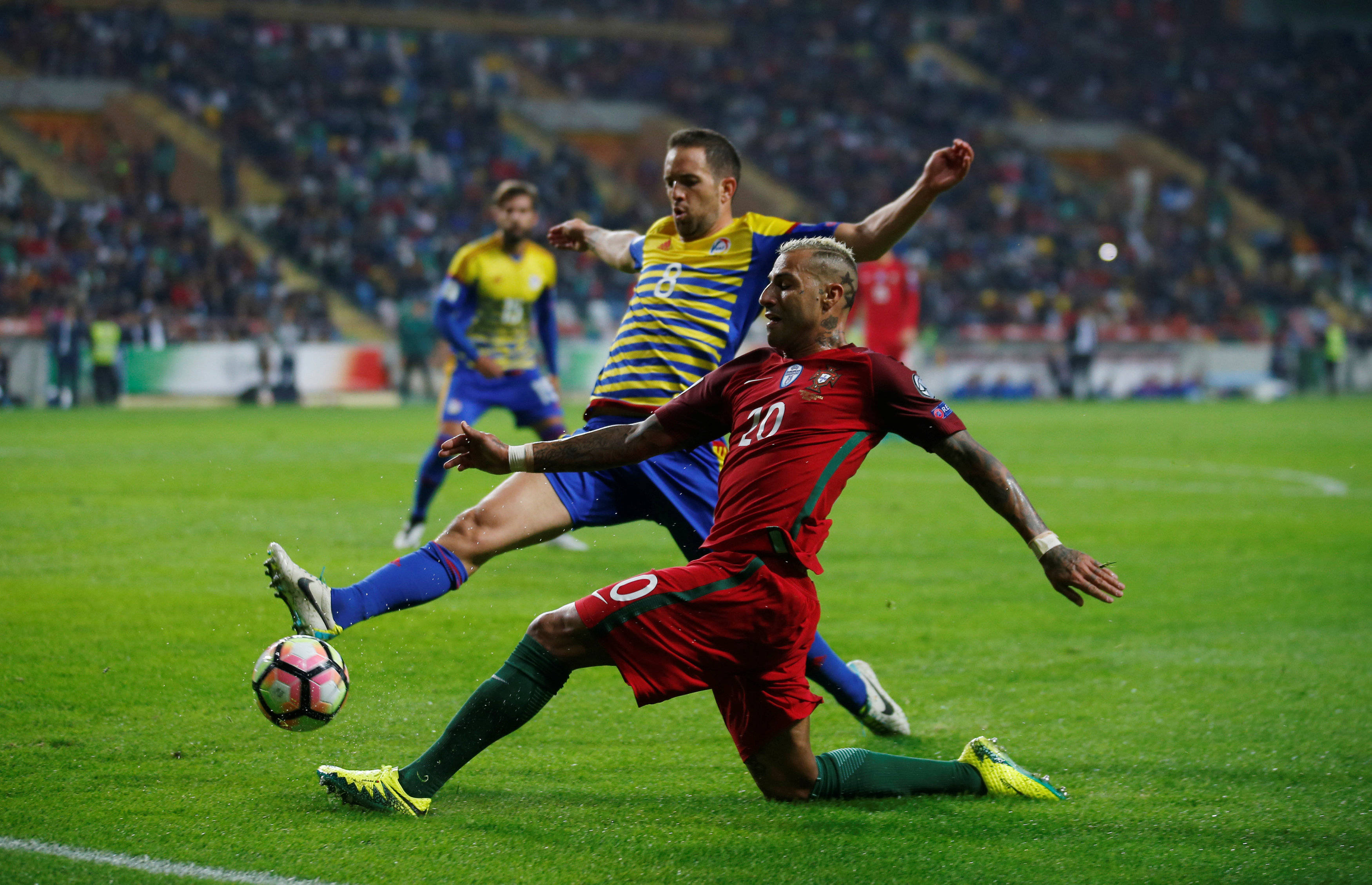 与时俱进的胜利之歌：欧洲预选赛上演惊险一幕的简单介绍