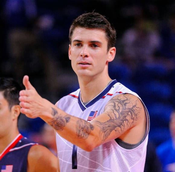 意大利篮球联赛半决赛激战，拉文纳名列