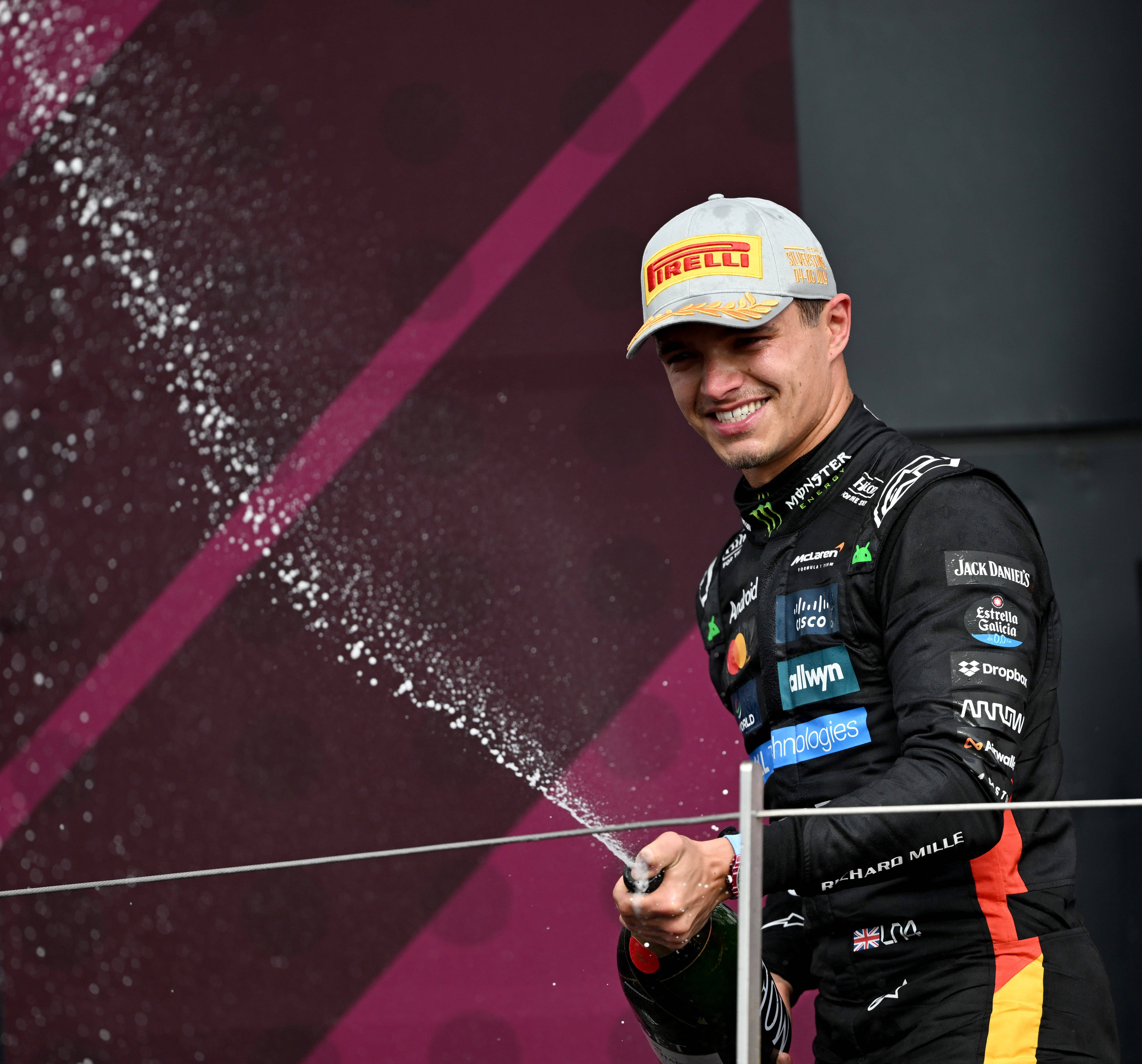 包含索伯车队逆转红牛车队,勒克莱尔刷新纪录的词条 包含索伯车队逆转红牛车队,勒克莱尔刷新纪录的词条