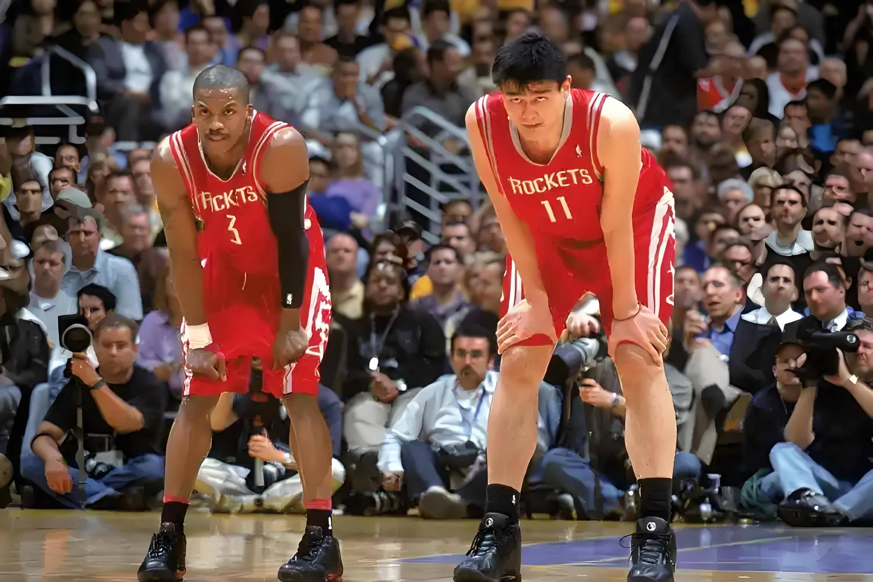 开拓者队新战术备受关注，球员积极配合的简单介绍