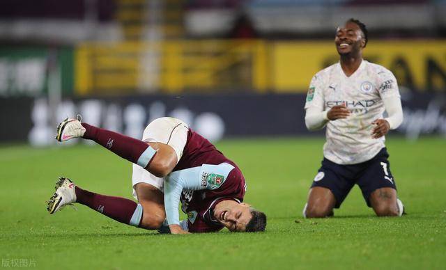 曼城轻取日本，托雷斯送出助攻