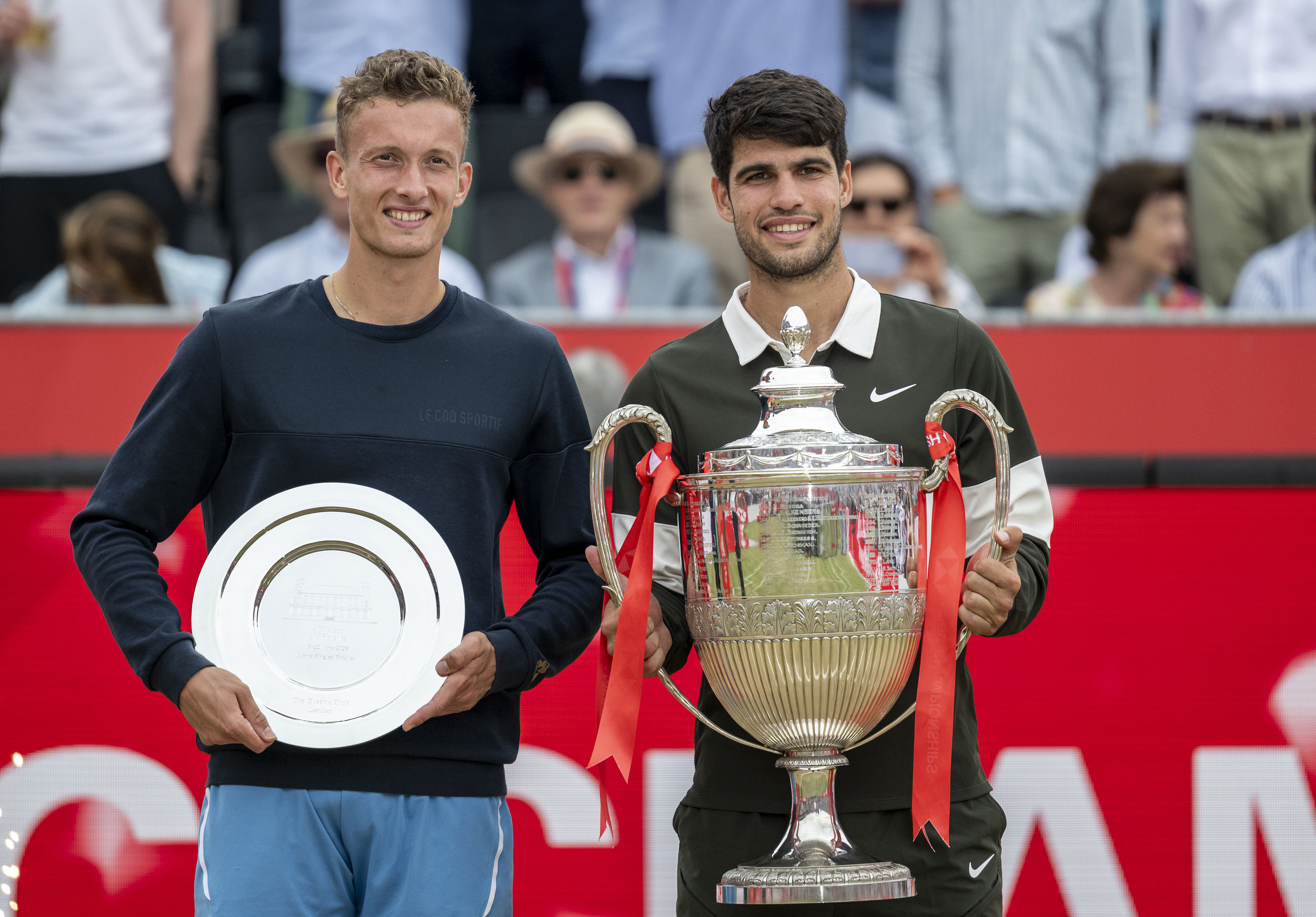 关于德国网球队完胜英国网球队，阿尔卡拉斯惊艳世界的信息