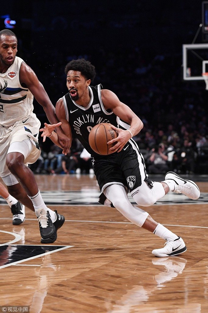 雄鹿翻盘篮网,汉密尔顿统治全场 雄鹿翻盘篮网,汉密尔顿统治全场