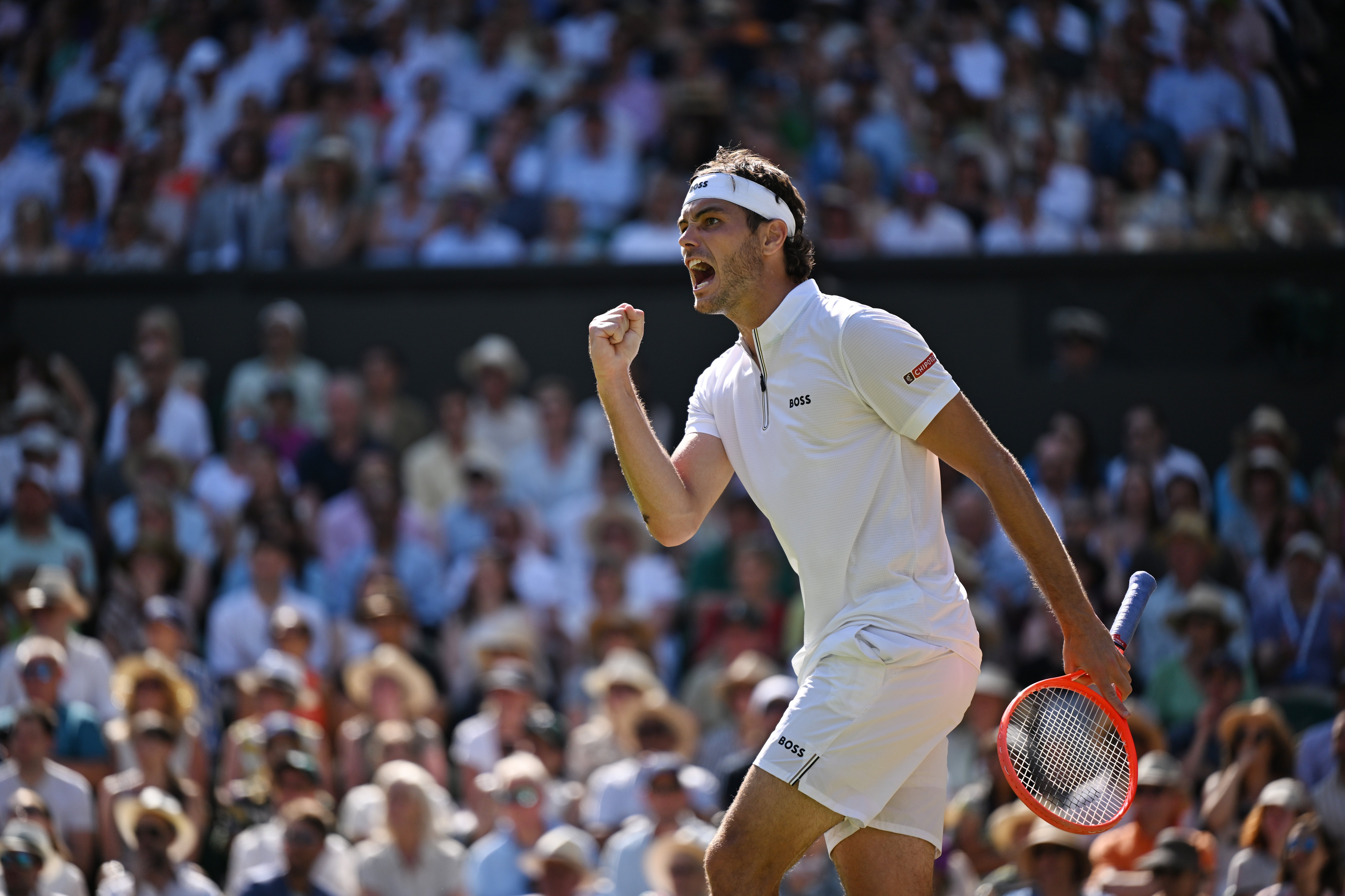 关于温网力克拉沃尔杯,阿尔卡拉斯点燃赛场的信息 关于温网力克拉沃尔杯,阿尔卡拉斯点燃赛场的信息