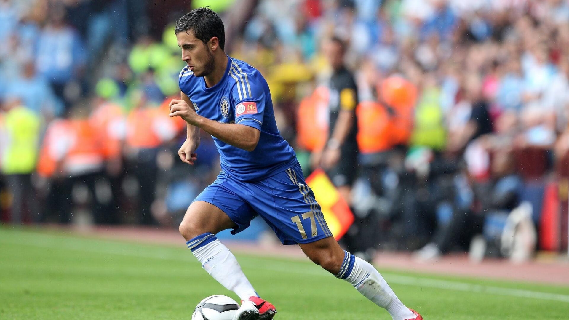 东方新星闪耀温布利,李刚仁在英中之战中证明自己的全球价值