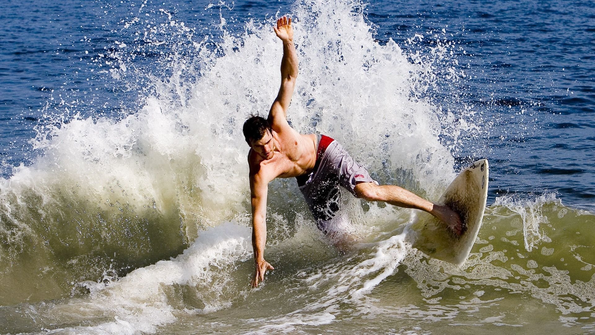 巴尔韦德完成自我救赎,智利击败希腊,南美足球的坚韧与新生